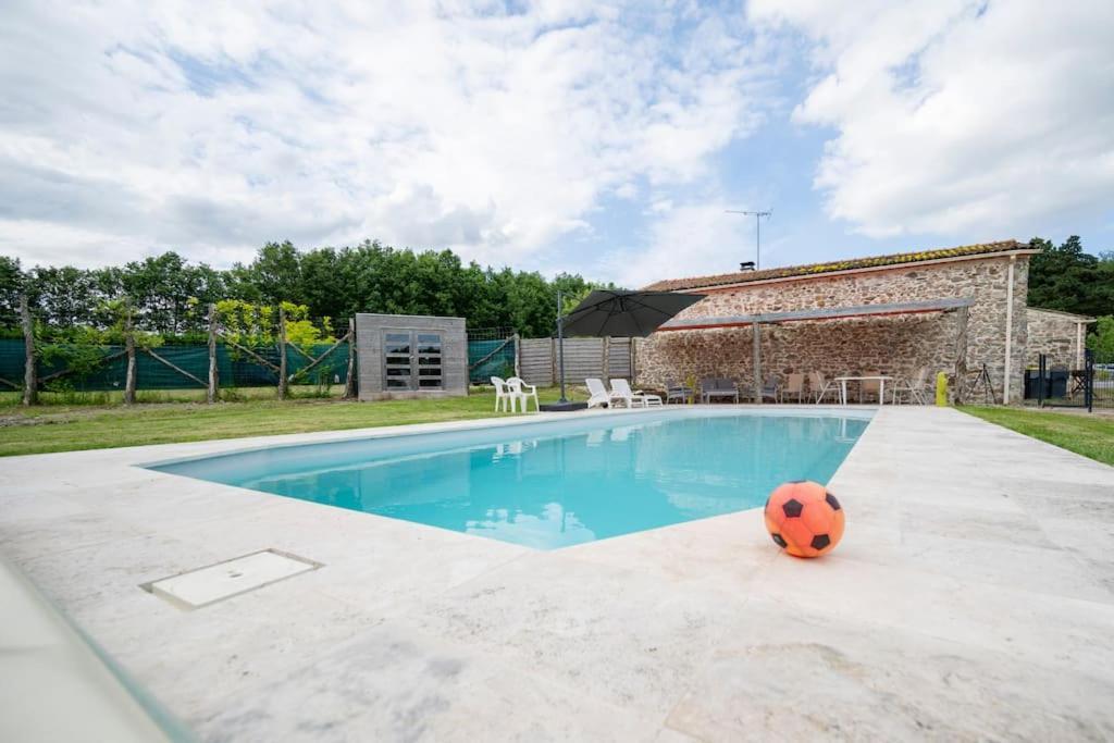 L'Evasion En Pierre Piscine Et Etang Prive Villa Sevremoine ภายนอก รูปภาพ
