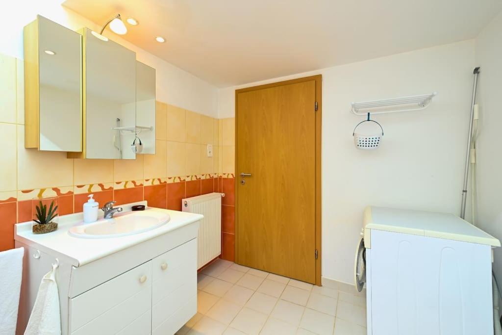L'Evasion En Pierre Piscine Et Etang Prive Villa Sevremoine ภายนอก รูปภาพ
